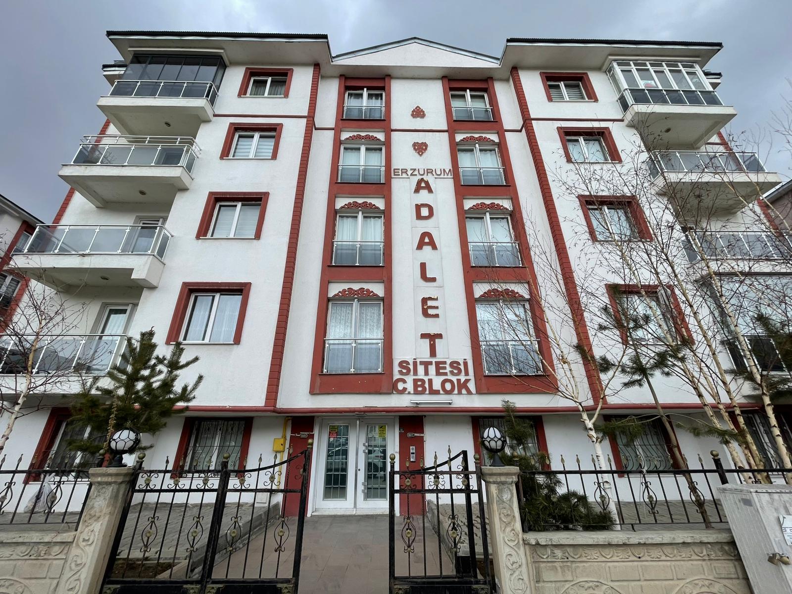 ŞÜKRÜPAŞA'DA SATILLIK DUBLEKS